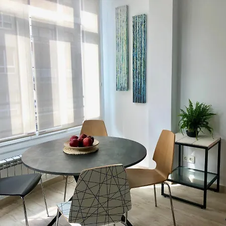 Foodies Location. Surf. Netflix . 3 Bdr Saint-Sébastien