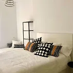 Foodies Location. Surf. Netflix . 3 Bdr Apartamento